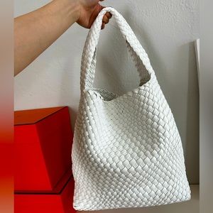 Perfect summer bag for sale! Never used!